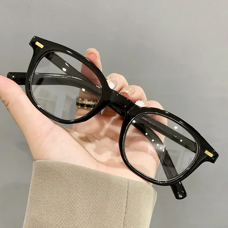 Óculos Multifocais Femininos: Vintage e Elegantes em Plástico