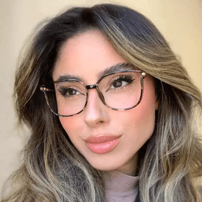 Óculos Crystal Multifocal [ LEVE 2 UNIDADES E PAGUE 1 ] - Garanta HOJE MESMO! 63% OFF